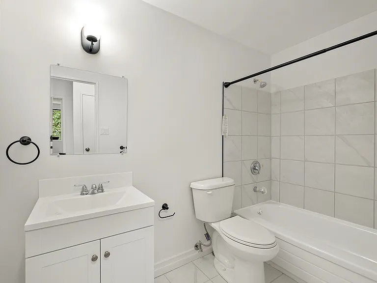 1270 Webster St — Photo 15