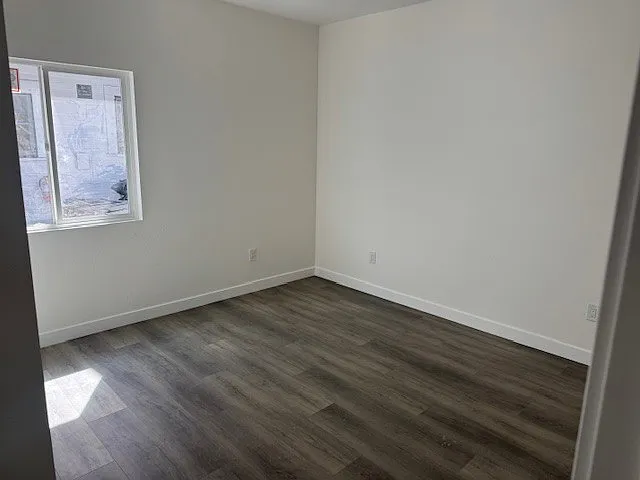 1525 Redondo Ave #E — Photo 3