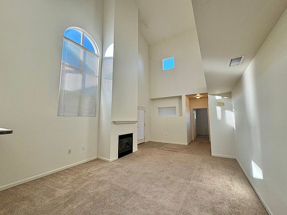 3rd image of 512 Lucca Dr