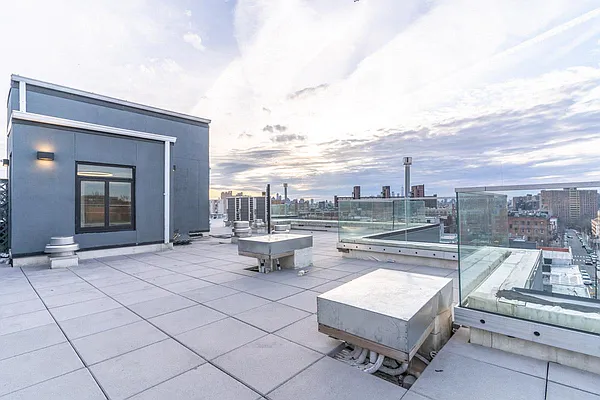 Rented by MySpaceNYC | media 28