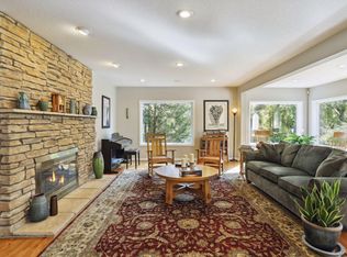 2222 Oakland Rd, Minnetonka, MN 55305