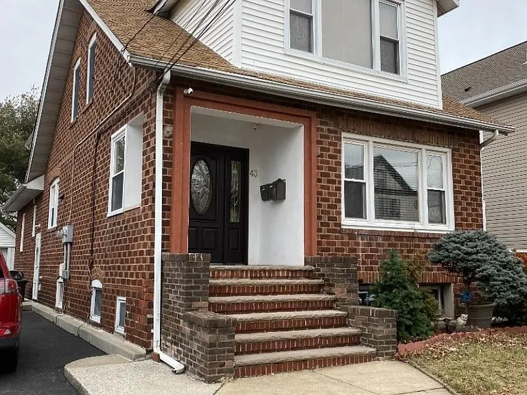 43 Martha Ave #2 — Photo 26