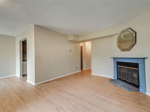 4th image of 2117 Whispering Hills Dr