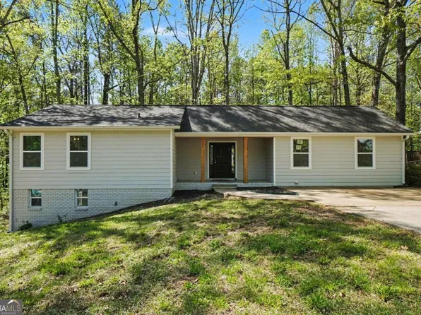 3165 Beaver Dr, Douglasville, GA 30135
