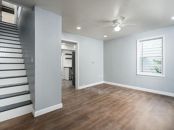 2nd image of 2529 STREET