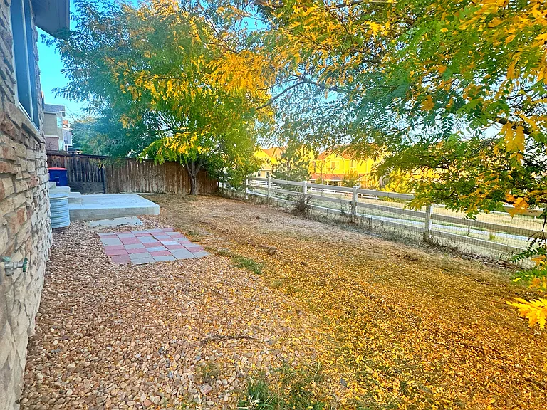 20600 E Dartmouth Dr — Photo 15