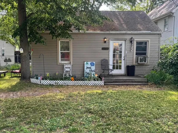 7053 Dunbar Rd, Temperance, MI 48182