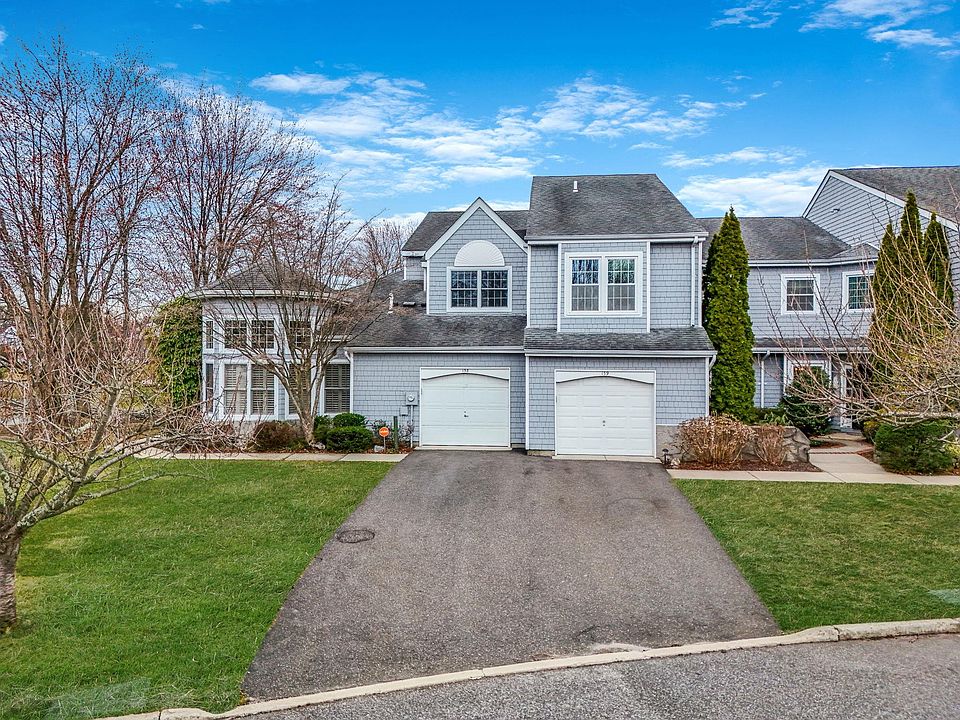 1st image of 158 Lakebridge Drive N