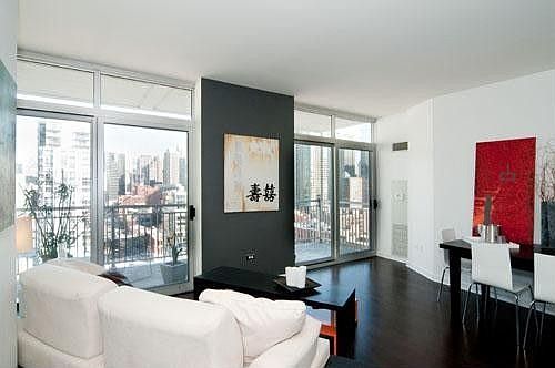 1st image of 330 W Grand Ave APT 805
