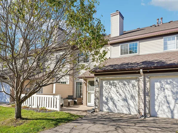 4038 Wilshire Cir #58, Shoreview, MN 55126