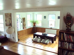 355 Rocky Hill Rd, Northampton, MA 01062