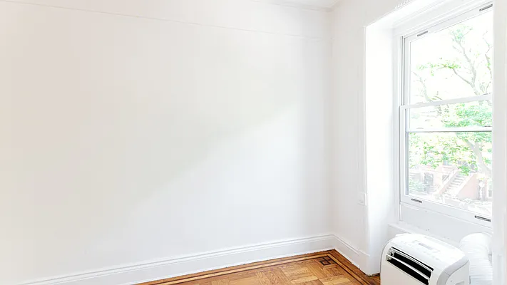 Rented by Nooklyn NYC LLC | media 25