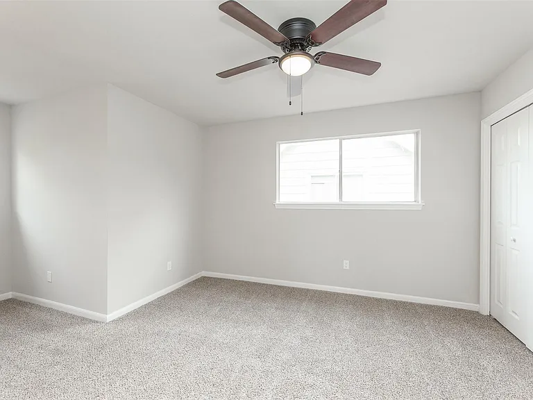 21402 Park Royale Dr — Photo 18