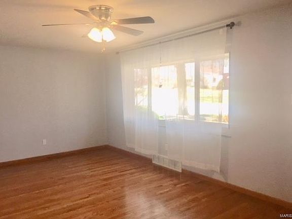 5th image of 321 Lindenwood Blvd