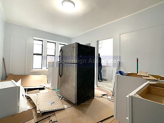 4th image of 518 W 204th St #55