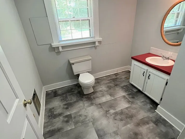 1512 Greenview Dr — Photo 16