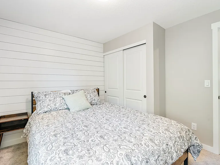 6100 Barclay St — Photo 23