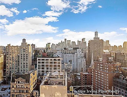4th image of 1 Irving Pl APT V26b