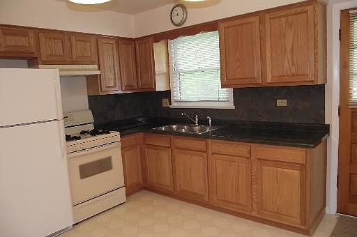 2nd image of 641 Palm Dr