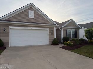484 Water Pointe Ln, Brunswick, OH 44212
