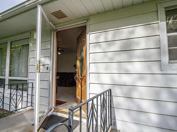 5th image of 709 Kearney Ave