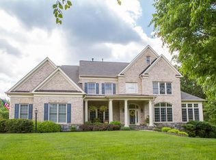 27390 Bridle Pl, Chantilly, VA 20152