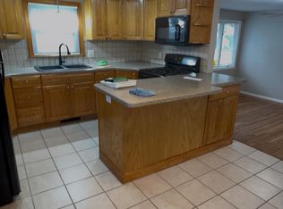 52 Alexander St, North Providence, RI 02904