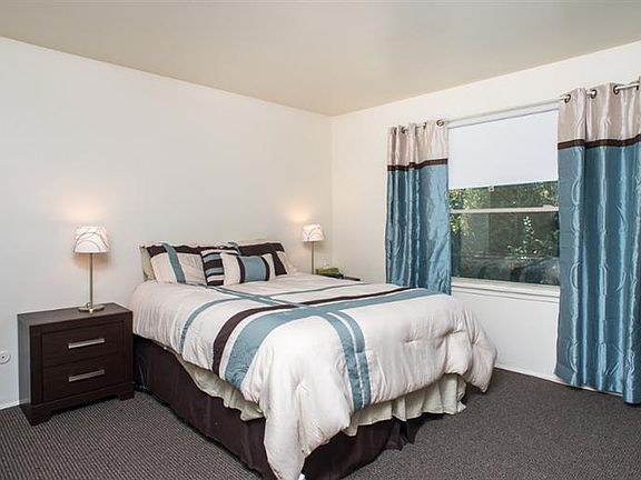 4th image of 2559 Miller Ave