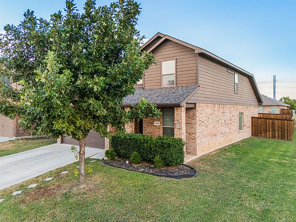 3rd image of 1220 Freestone Ct