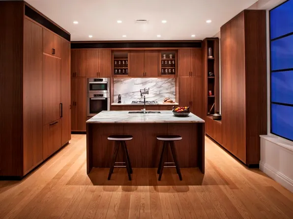 10 Sullivan Street image 1 of 6