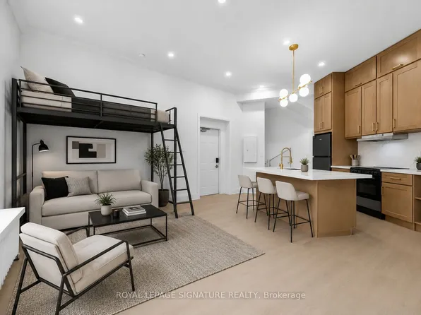 1 Bellwoods Park #1A, Toronto, ON M6J 1S4