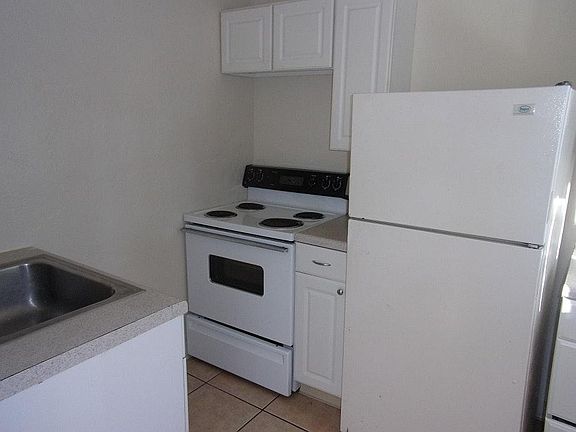 5th image of 725 9th Ave N