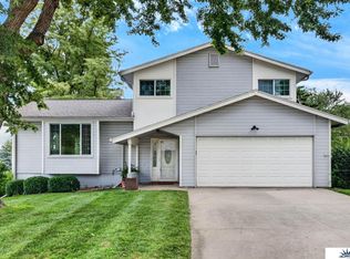 3205 S 130th Cir, Omaha, NE 68144
