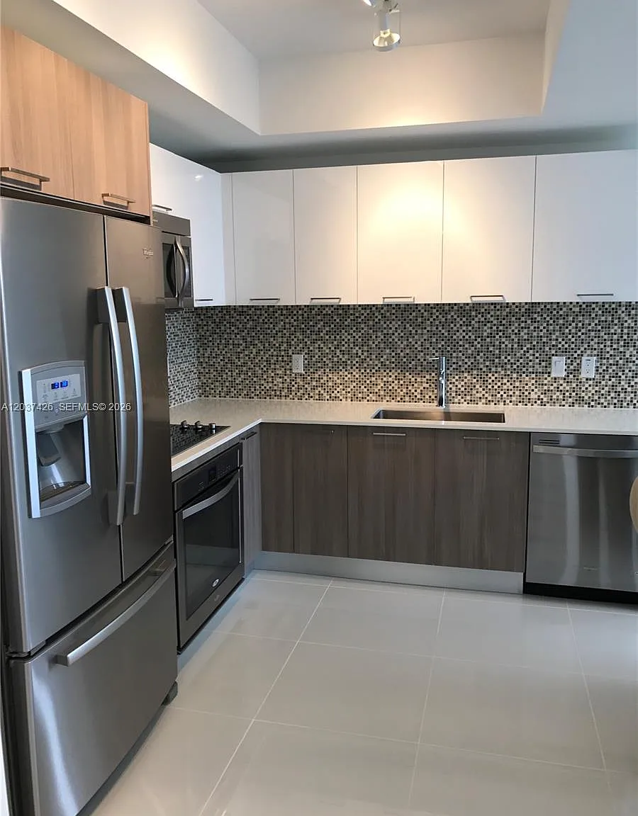 5300 Paseo — Photo 1