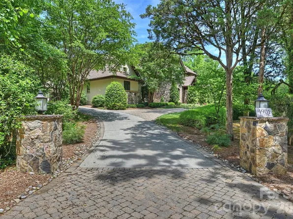 4901 Carmel Park Dr, Charlotte, NC 28226