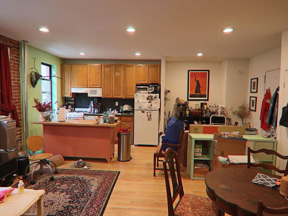 2nd image of 20 Sickles St APT A2