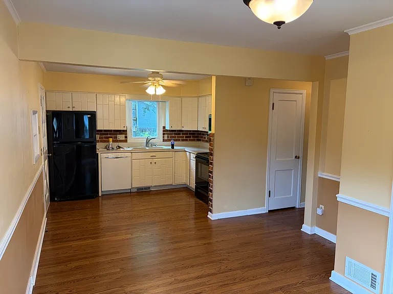 7016 North Ave — Photo 5