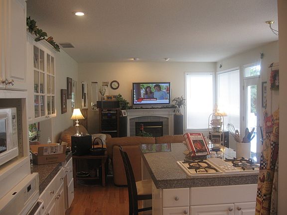 FAMILY,KITCHEN