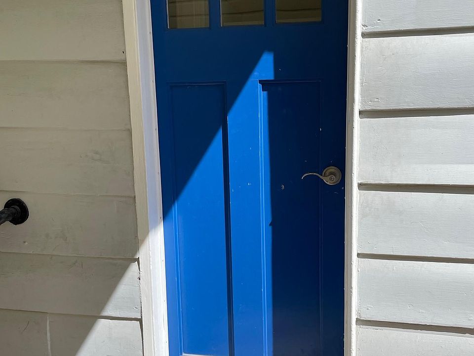 1st image of 420 S Washington St #101