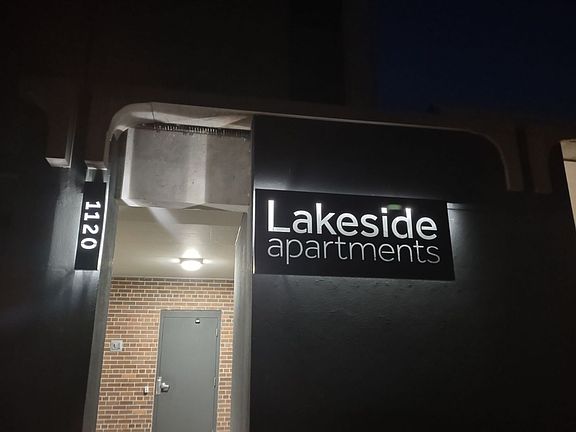 5th image of 1120 E Parkway Ave #103