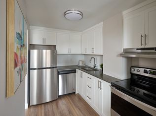 1330 Richmond Rd #407, Ottawa, ON K2B8J6