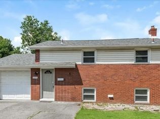 923A Rita Dr, Pittsburgh, PA 15221