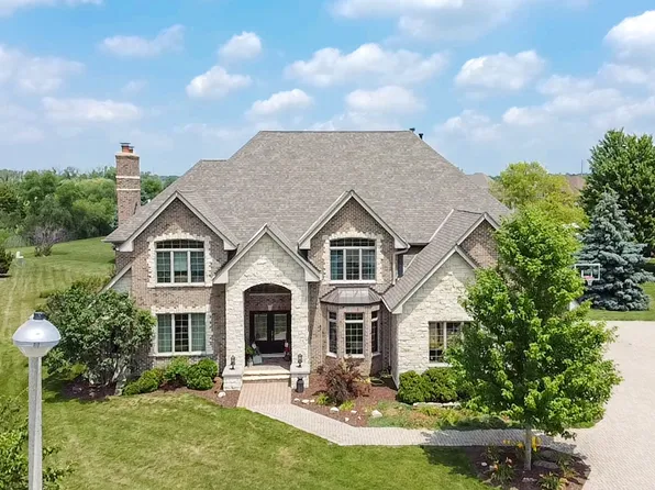 17055 S Pima Ct, Lockport, IL 60441