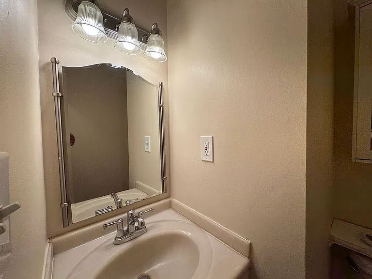 12302 Sleepy Lake Ct — Photo 12