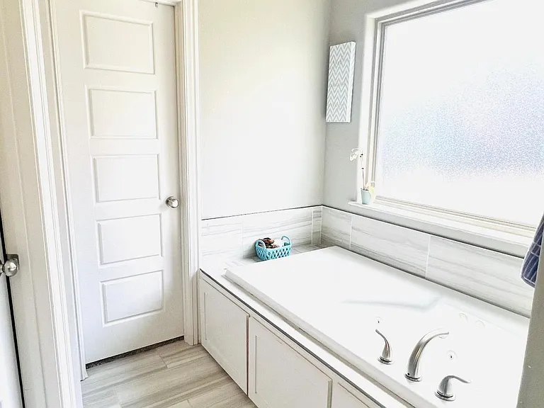 4100 Heartwood St — Photo 11