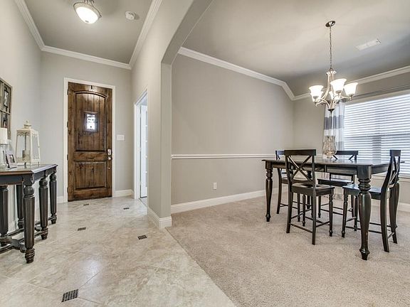 4th image of 837 Lake Meadow Lane