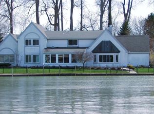 129 Bayshore Dr, Sandusky, OH