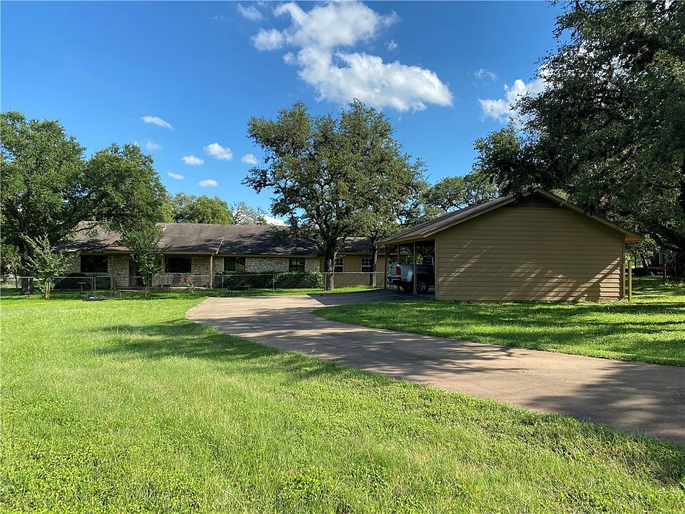 1st image of 73 Country Oaks Dr