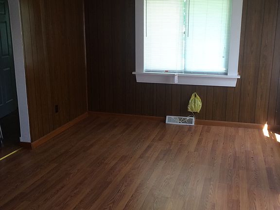3rd image of 1142 E 26th St