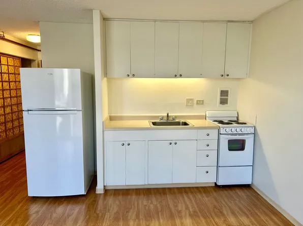 1650 Kanunu St APT 513, Honolulu, HI 96814